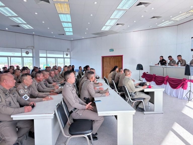 ประชุมประจำเดือน สภ.พุนพิน ครั้งที่ 7/2568 ในวันจันทร์ ที่ 21 กรกฎาคม พ.ศ.2568 เวลา 10.00 น. ณ ห้องประชุม (ชั้น 4)